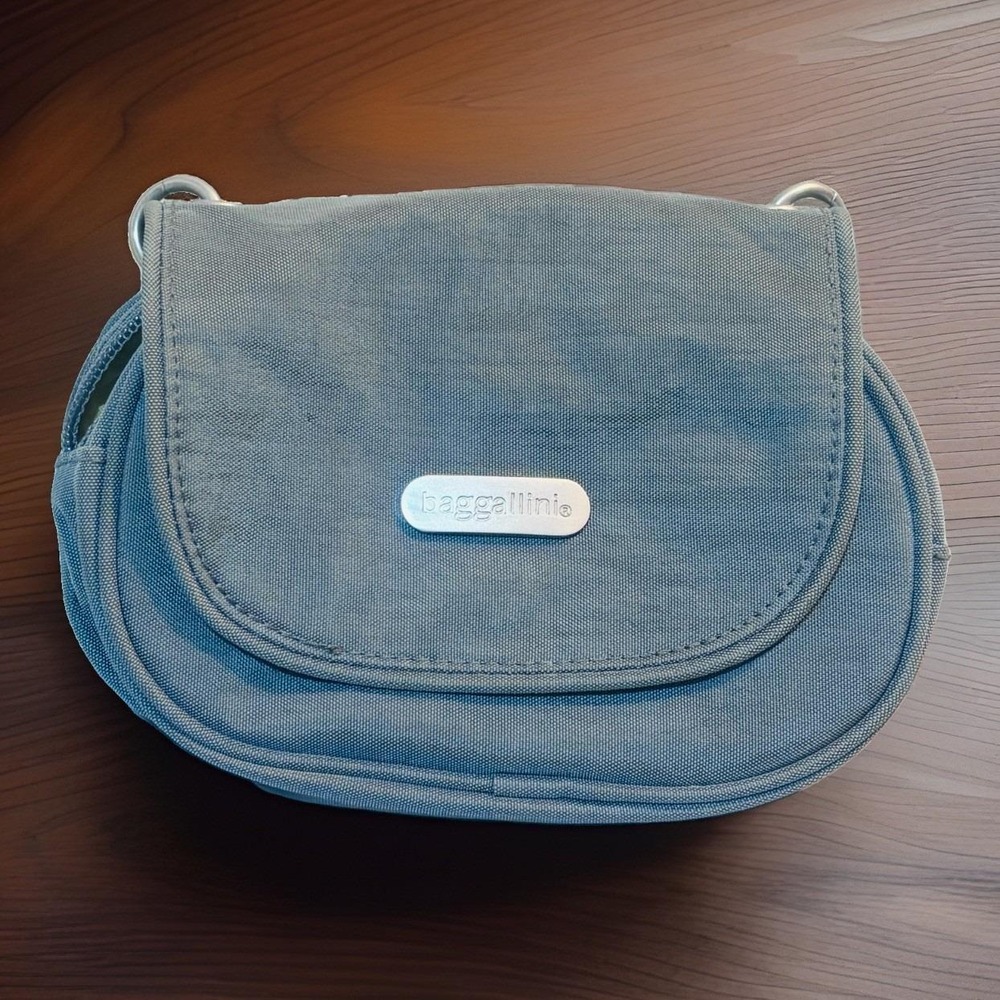 Baggallini Gray On-the-Go Double Zip Crossbody Shoulder Bag Purse with Strap